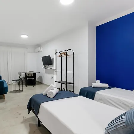 Large Attic Canteras - Only Adults *